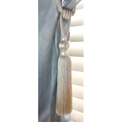 Single Tassel Tie Back Oyster & Cream