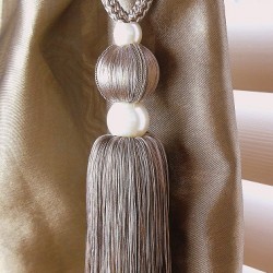 Single Tassel Tie Back Chocolate & Silver