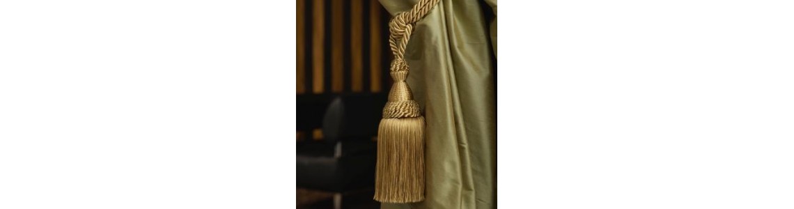 *CURTAIN TASSEL TIEBACKS